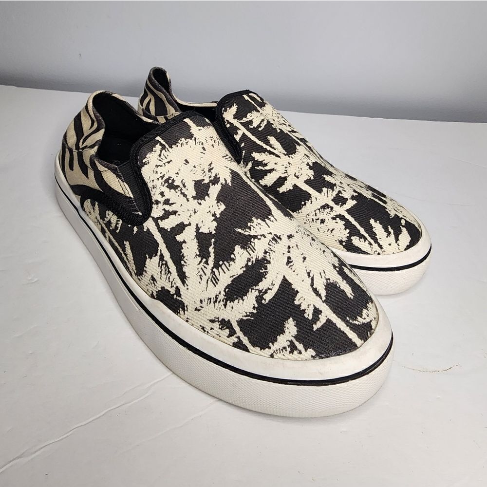 Steve Madden 9.5 Riga Black Fashion Round Toe Slip On Canvas Low TopβSneakers